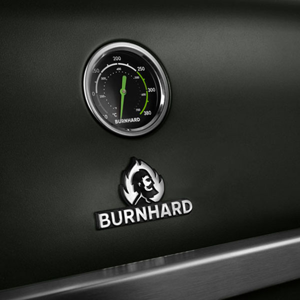 946369_Burnhard_JonesJr_1Brenner_Moodfoto85_HiRes_web_vorschau