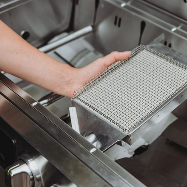 946369_Burnhard_JonesJr_1Brenner_Moodfoto68_HiRes_web_vorschau